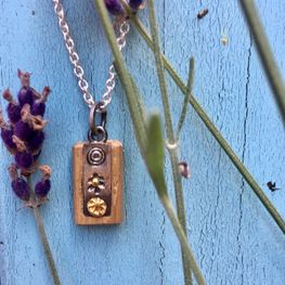 Goldschmiede Landwehr | Schwarzwaldschmuck | Eiche 300
